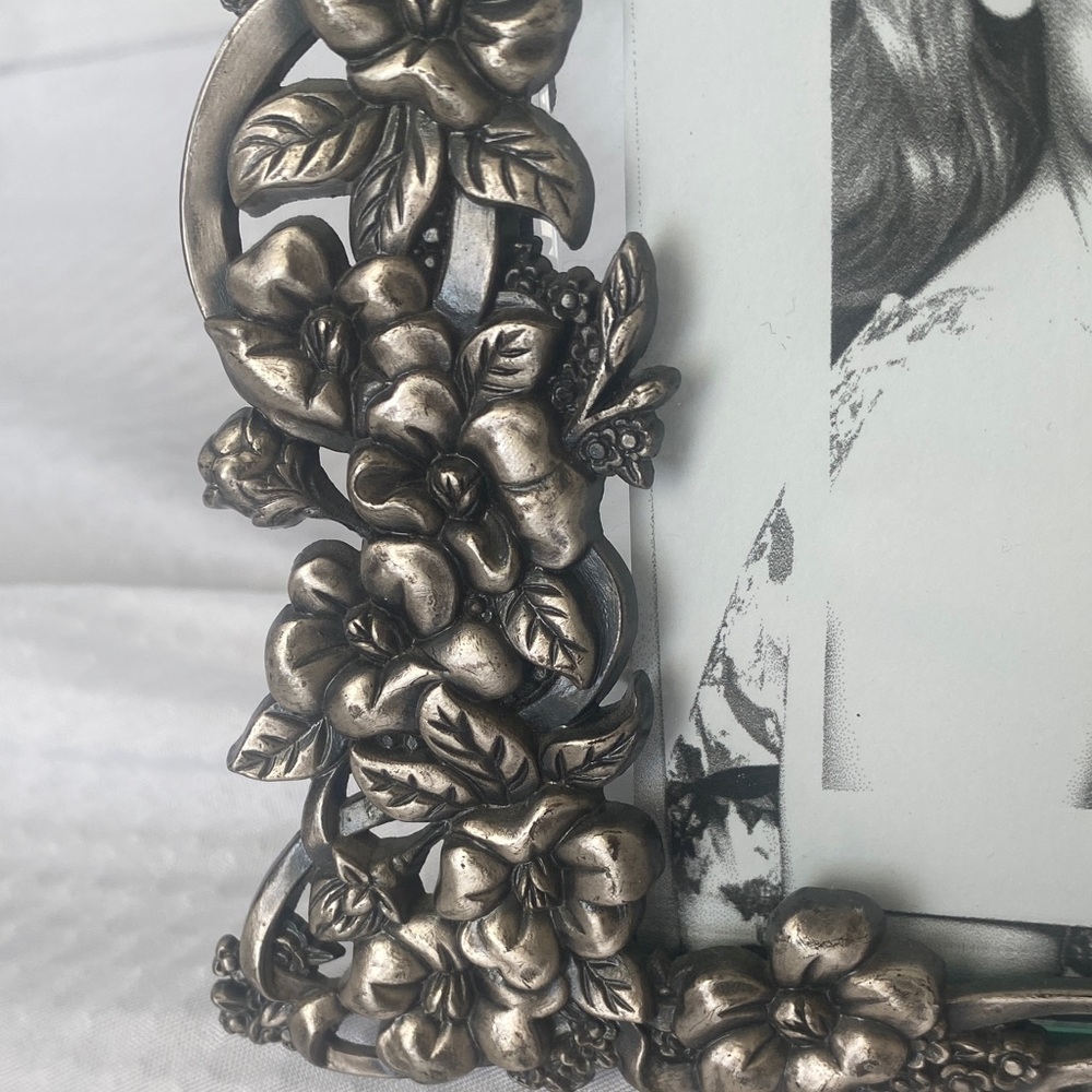 Silver Pewter Floral Double Glass Photo Frame - Picture 7 of 7
